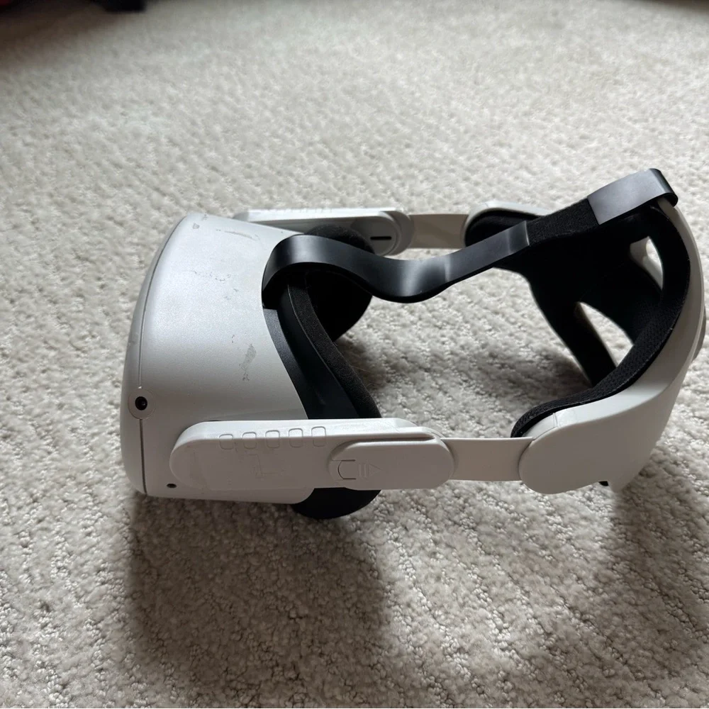 Oculus Quest 2 VR Headset